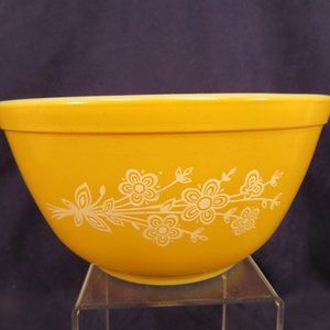 Vintage PYREX Butterfly Gold Mixing Bowl 4 Cup Capacity (140C)